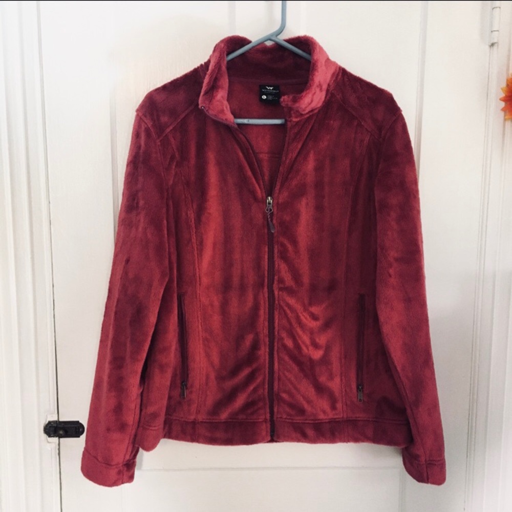 White Sierra think outside red soft zip up jacket